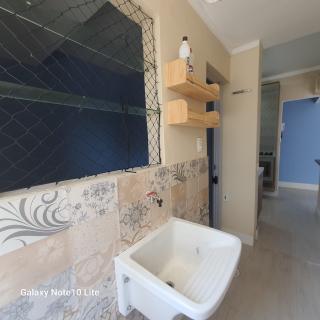 Guaruj&aacute;: Excelente oportunidade, apartamento reformado com dois dormit&oacute;rios sendo uma su&iacute;te 12