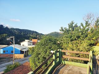 Maricá: Casa com Vista Livre, Área Gourmet com Churrasqueira, 2 Suítes Externas,  Centro de Ponta Negra-Maricá. 3