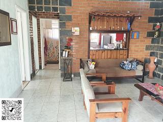 Maric&aacute;: Casa com 3 Su&iacute;tes( sendo 2 Externas), &Aacute;rea Gourmet com Jogos e Piscina. 5