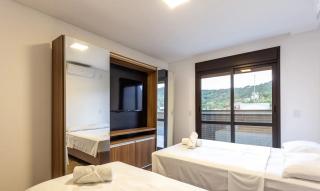 Florian&oacute;polis: Apartamento &agrave; venda em Jurer&ecirc;, novo, 3 su&iacute;tes, 3 vagas, sol da manh&atilde;! 10