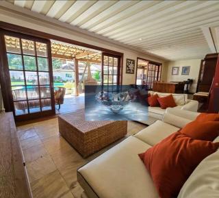 Rio de Janeiro: Buzios - Casa triplex de 4 quartos com 478m2 3