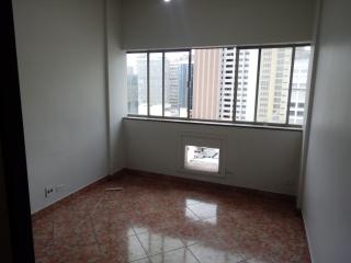 Rio de Janeiro: Rua Uruguaiana 39 Sala comercial, com divis&oacute;rias para sala de reuni&atilde;o 9