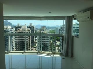 Rio de Janeiro: Oportunidade Apartamento 3 quartos sendo 1 revers&iacute;vel com 2 vagas. 2
