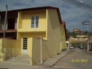 S&atilde;o Gon&ccedil;alo: Casa duplex em Coluband&ecirc; 1
