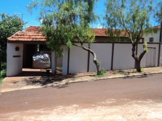 Arapongas: ENTERESSADOS   EM COMPRAR UMA CASA EM ARAPONGAS PR 1