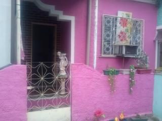 Rio de Janeiro: Excelente Casa 03 qts. c/ su&iacute;te em Quintino 2