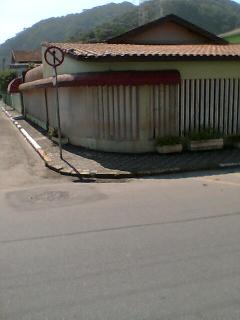 Mongaguá: casa com piscina 1