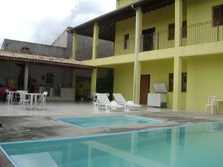 Taubaté: Vendo uma casa com tres piscinas e pomar 1