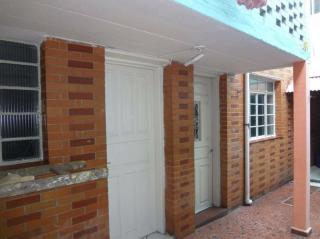 S&atilde;o Caetano: Vendo casa no bairro ceramica em S&atilde;o Caetano/SP pr&oacute;ximo ao Shopping 4