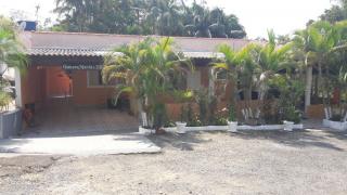Pariquera-A&ccedil;u: Casa em terreno grande 1
