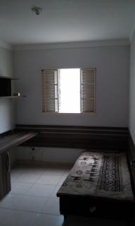 Londrina: Casa 3 quartos, 1 su&iacute;te - San Fernando 4