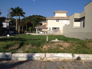 Niter&oacute;i: Terreno plano de esquina com 392m&sup2; de &aacute;rea &uacute;til em condom&iacute;nio fechado de alto padr&atilde;o em Niter&oacute;i 1