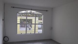 Sorocaba: Excelente op&ccedil;&atilde;o de investimento - 2 casas prontas para morar e mais 1 sobrado semi acabado - 300 metros terreno 6