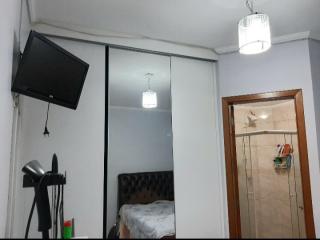 Santo Andr&eacute;: Apartamento em pr&eacute;dio  pequeno,  eceita 7