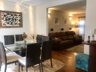 Campinas: Casa · 251m² · 3 Quartos · 3 Vagas 2