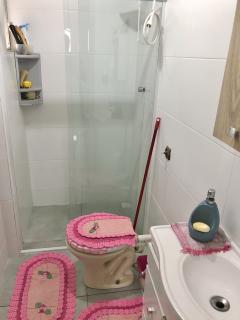 Balne&aacute;rio Cambori&uacute;: Casa de 02 quartos em condom&iacute;nio fechado na praia brava 5