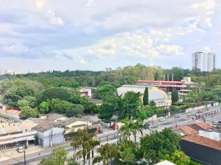 S&atilde;o Paulo: Excelente studio com 20,39m&sup2;, ao lado do Metr&ocirc; Brooklin; Terra&ccedil;o e vista livre. Infra para ar condicionado. 2