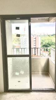 S&atilde;o Paulo: Excelente studio com 20,39m&sup2;, ao lado do Metr&ocirc; Brooklin; Terra&ccedil;o e vista livre. Infra para ar condicionado. 7