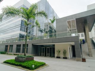 Rio de Janeiro: Sala Comercial ao lado do prezunic 8