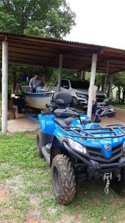 Nobres: Fazendinha ao lado da rodovia MT 241( munic&iacute;pio de Nobres), fundos com o rio Cuiabazinho. &Agrave; 110km de Cuiab&aacute;. Cont&eacute;m 01 casa sede, 01 casa para empregado, galp&atilde;o para trator, garagem, po&ccedil;o artesiano, c 7