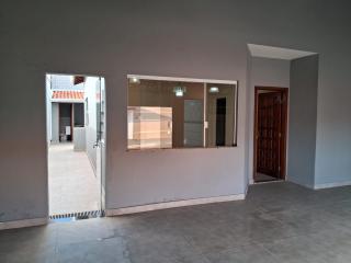 Botucatu: Casa 2 Dormitórios Sendo 1 Suíte Com Closet 5