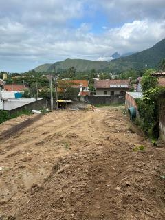 São Sebastião: Terreno Exclusivo de 585 m² à Venda em Barequeçaba, São Sebastião - SP 1