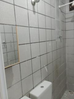 Natal: Alugo casa em capim macio 2/4 uma  suite 5