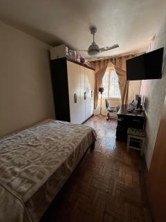 Porto Alegre: Apartamento semi-mobiliado - &Oacute;tima localiza&ccedil;&atilde;o 4