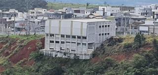 S&atilde;o Jos&eacute; dos Campos: Galp&atilde;o Industrial em S. Jos&eacute; dos Campos-S&atilde;o Paulo de 570M&sup2;- Atual Ind&uacute;stria de Mesas e cadeiras. 1