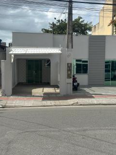 Itaja&iacute;: Casa com Piscina em Excelente Localiza&ccedil;&atilde;o ? Conforto, Seguran&ccedil;a e Privacidade! 1