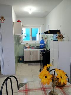 Porto Alegre: Casa no Bairro Camaqu&atilde; 2 pisos 6