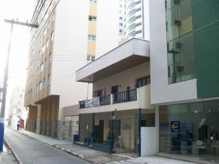 Balne&aacute;rio Cambori&uacute;: APARTAMENTO QUADRA MAR, CENTRO 1